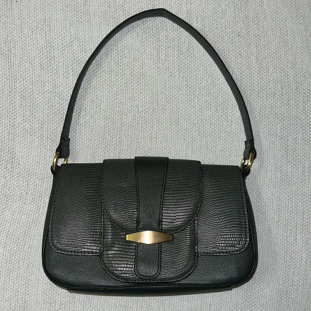 TIME and TRU Small Dark Green Faux Pebbled Leather Hobo Bag Purse